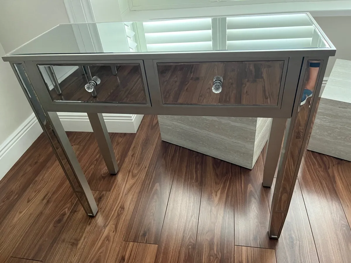 Hall table - Image 2