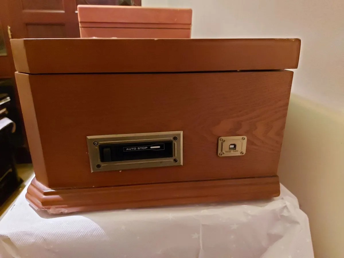 Zennox Stereo System, Model D3939 - Image 3