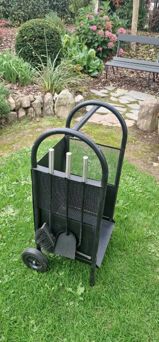 Log holder - Image 2
