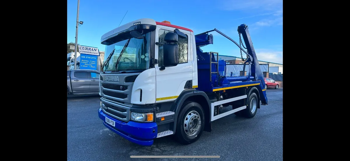 2016 Scania p250 4x2 skip loader - Image 1