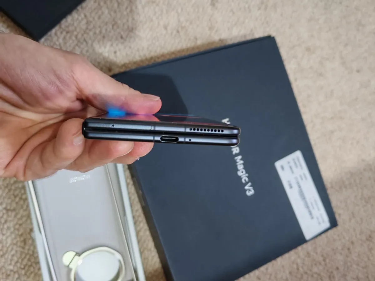 Honor magic v3 - Image 2