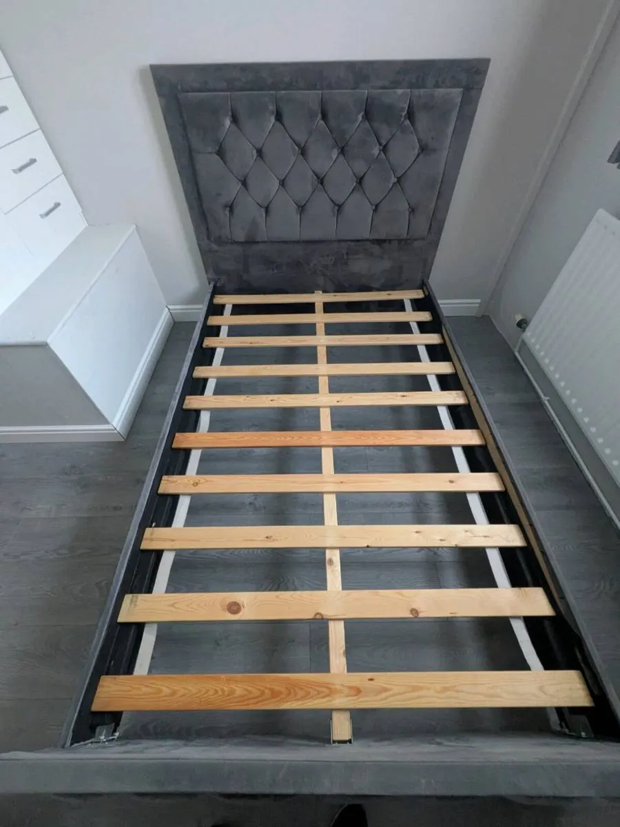 Beds - Image 4