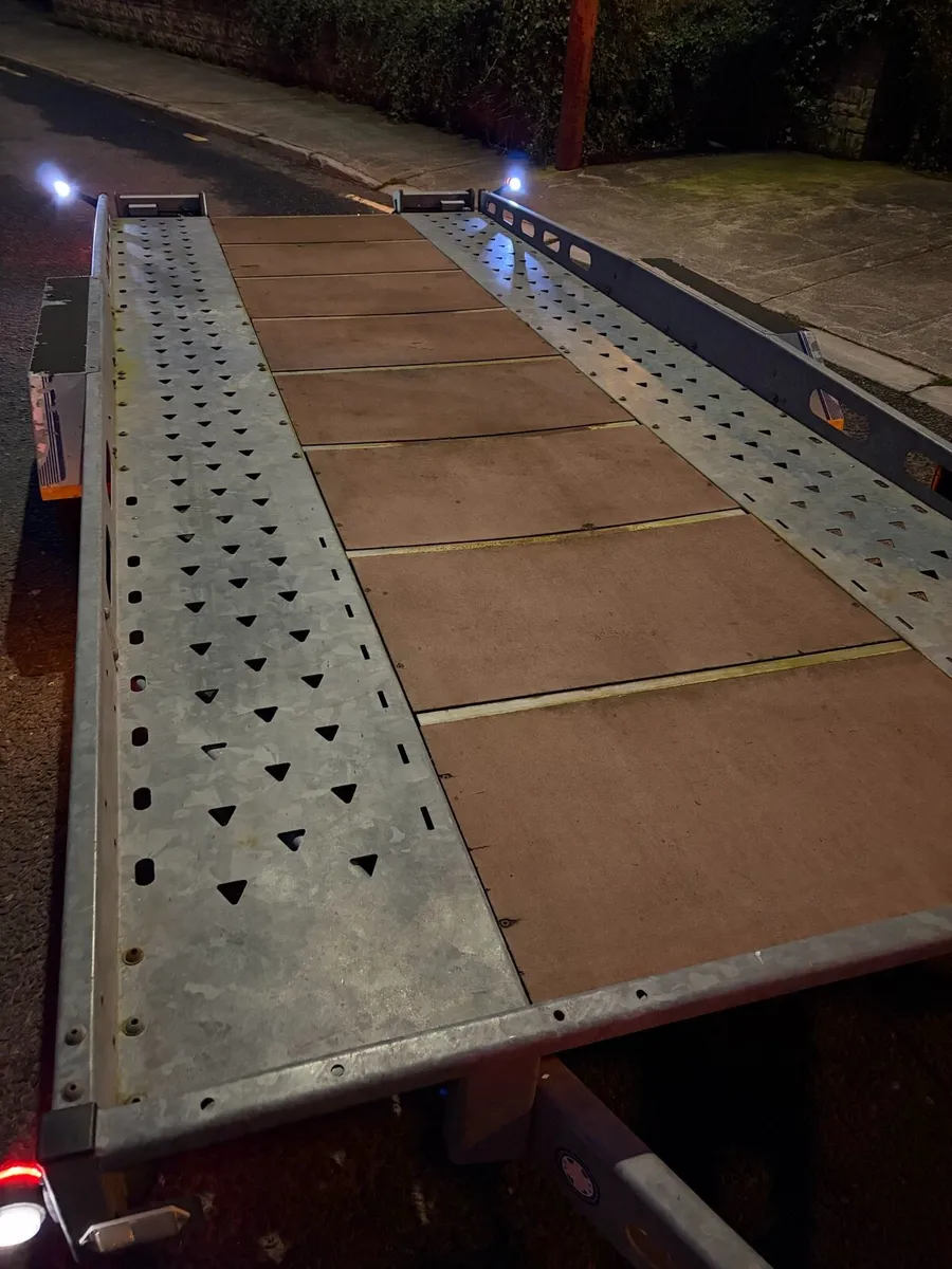 Car transporter - Image 2