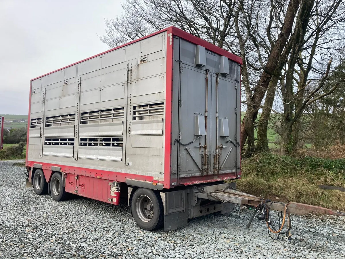 Livestock trailer - Image 1