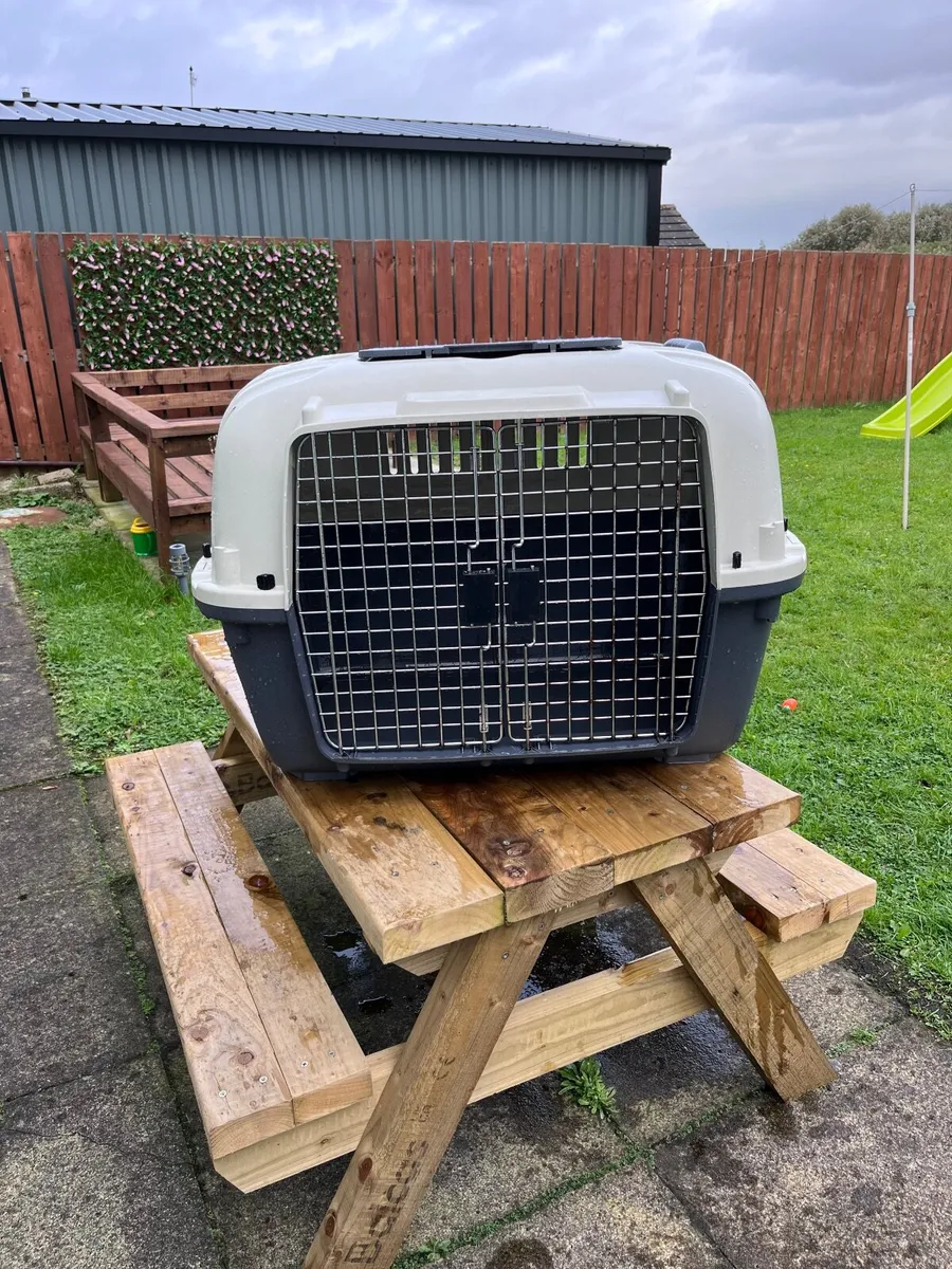 Dog crate - Image 1