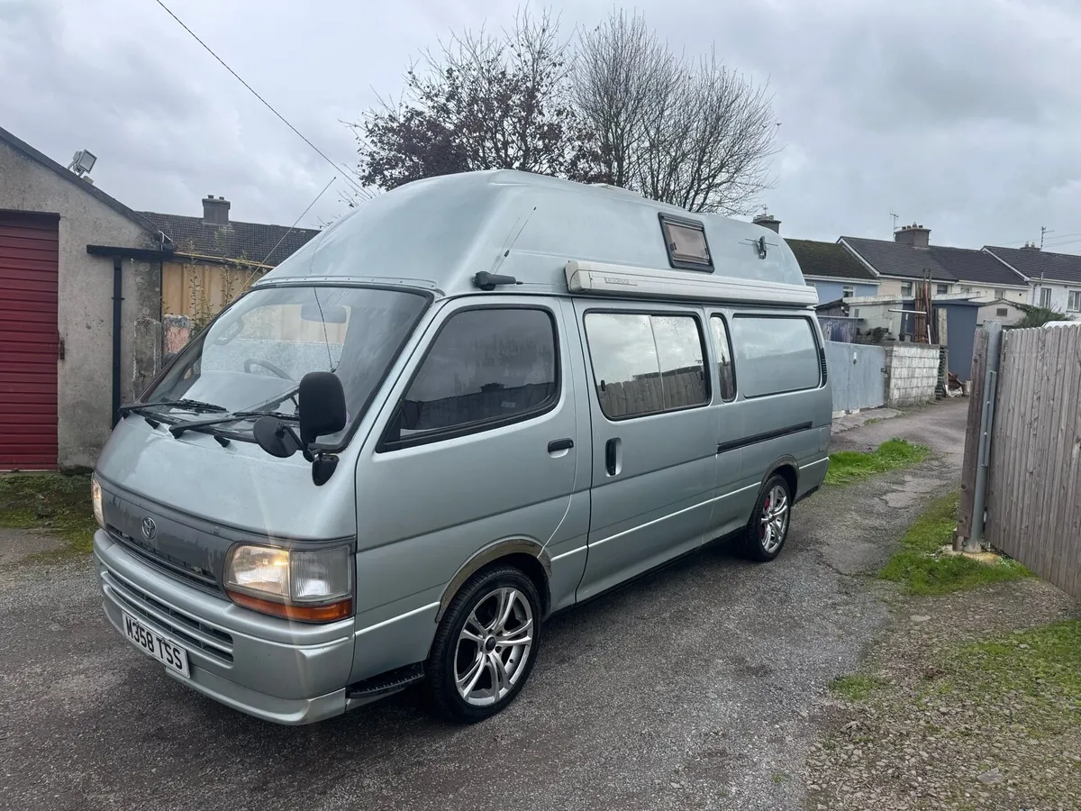 1995 Toyota hiace - Image 3