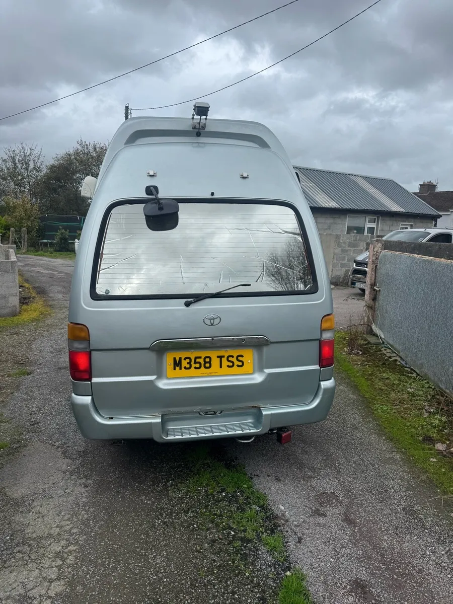 1995 Toyota hiace - Image 4