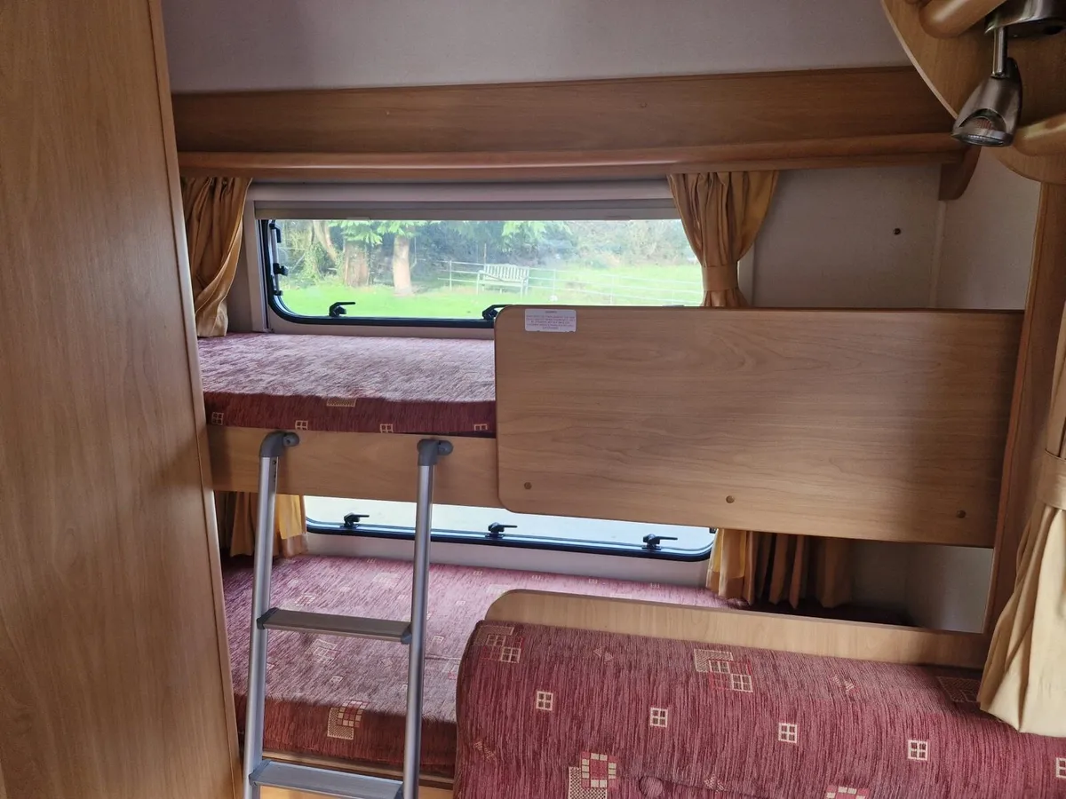 5 berth lunar Chateau 2007 - Image 2