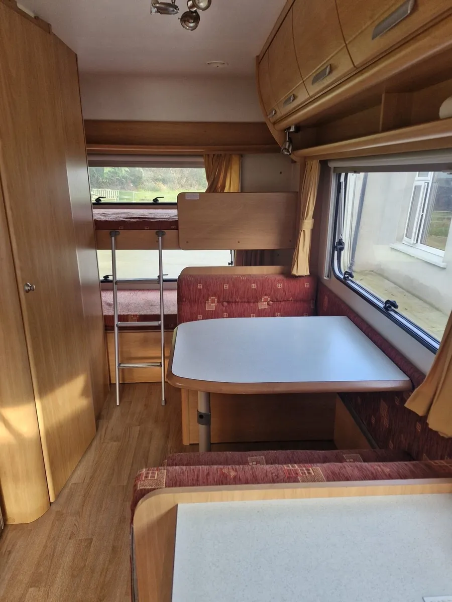 5 berth lunar Chateau 2007 - Image 3