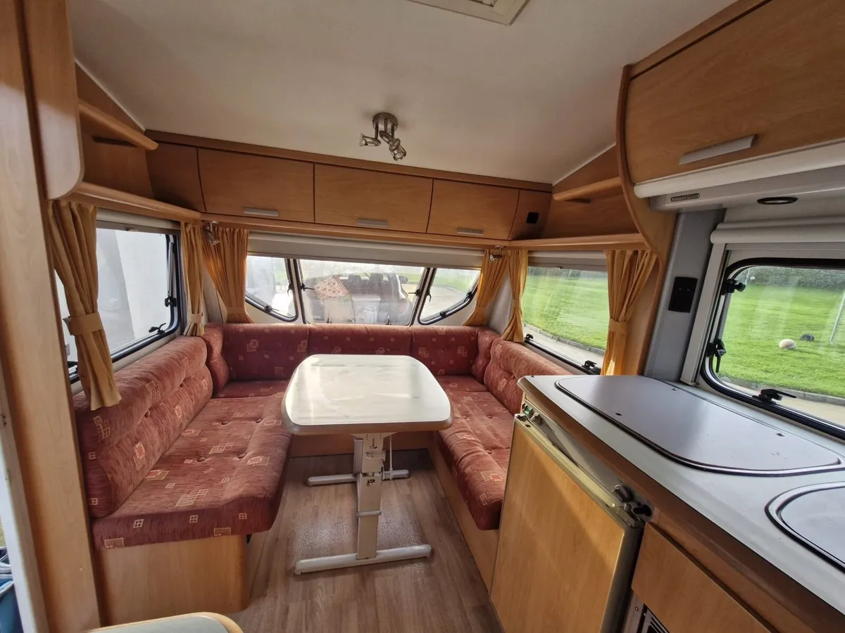 5 berth lunar Chateau 2007 - Image 4