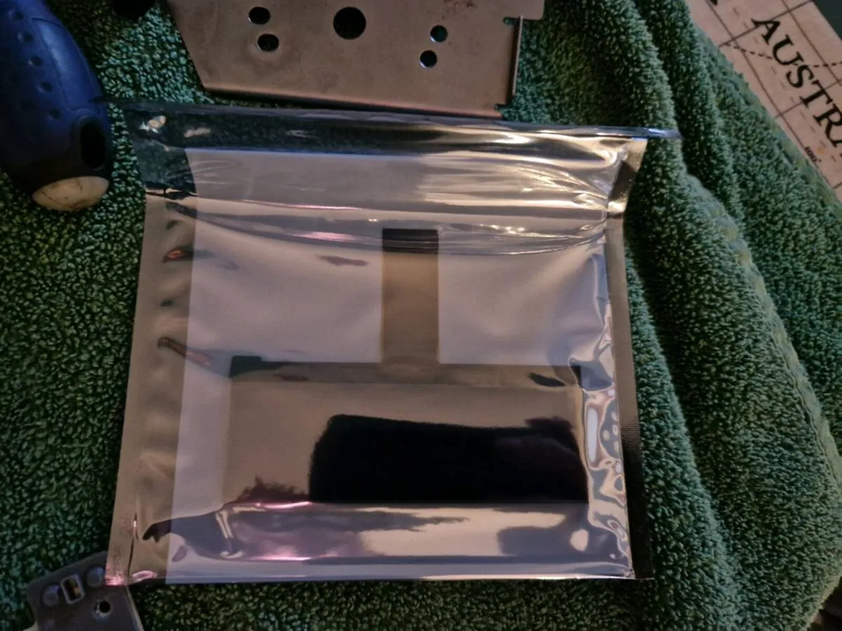 Nissan Radio screen repair - Image 4