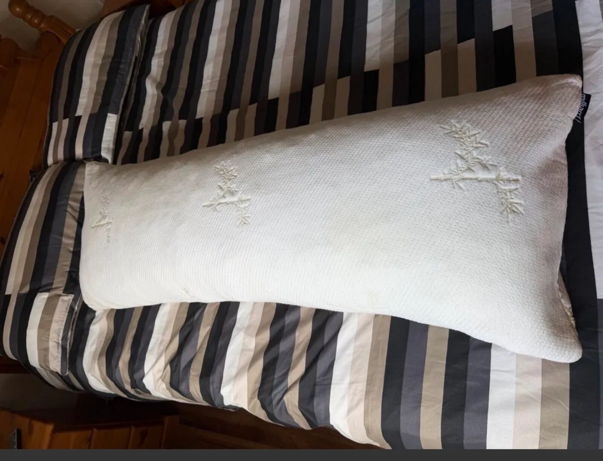 Bolster Memory Foam Pillow - Image 2