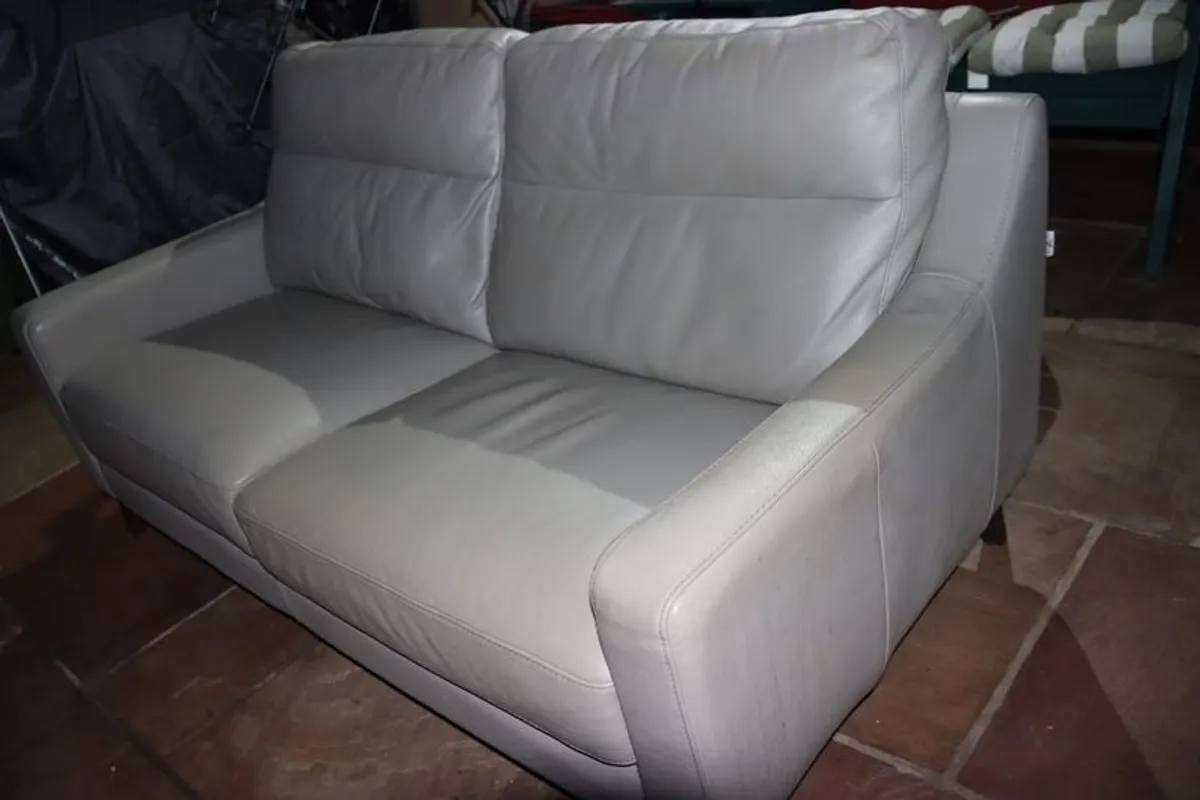 3 Seater Leather Sofa - Image 2