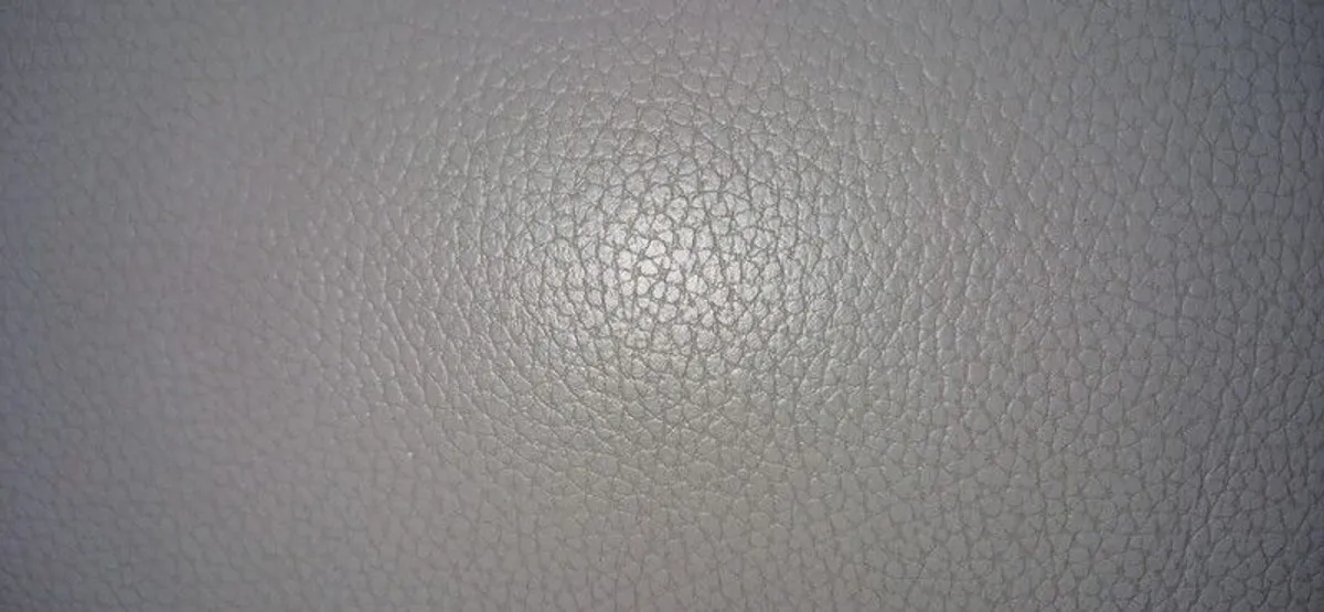 3 Seater Leather Sofa - Image 4