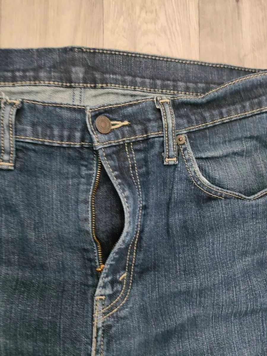 Levis 510 Slim Got Jeans Mens W34 L32 - Image 3
