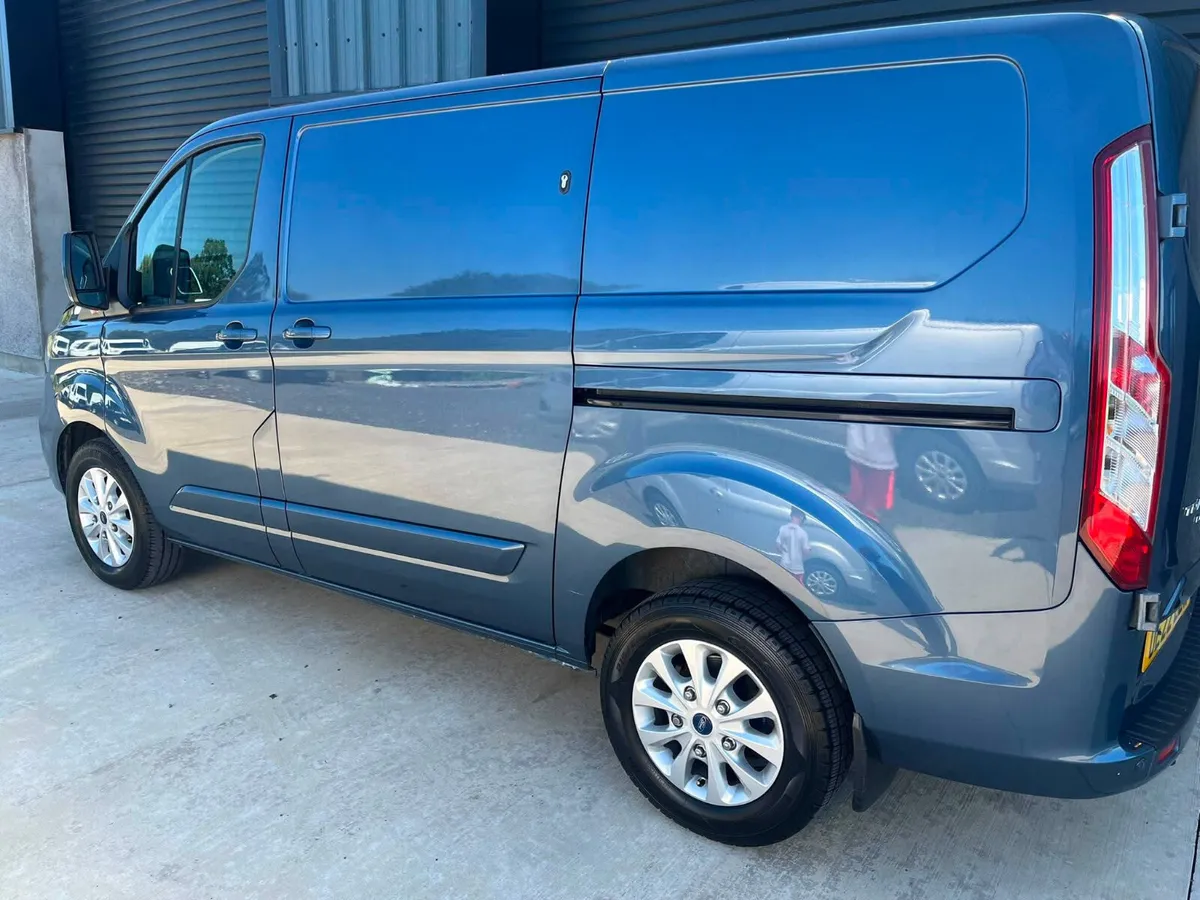 Ford Transit Custom 2022 - Image 4