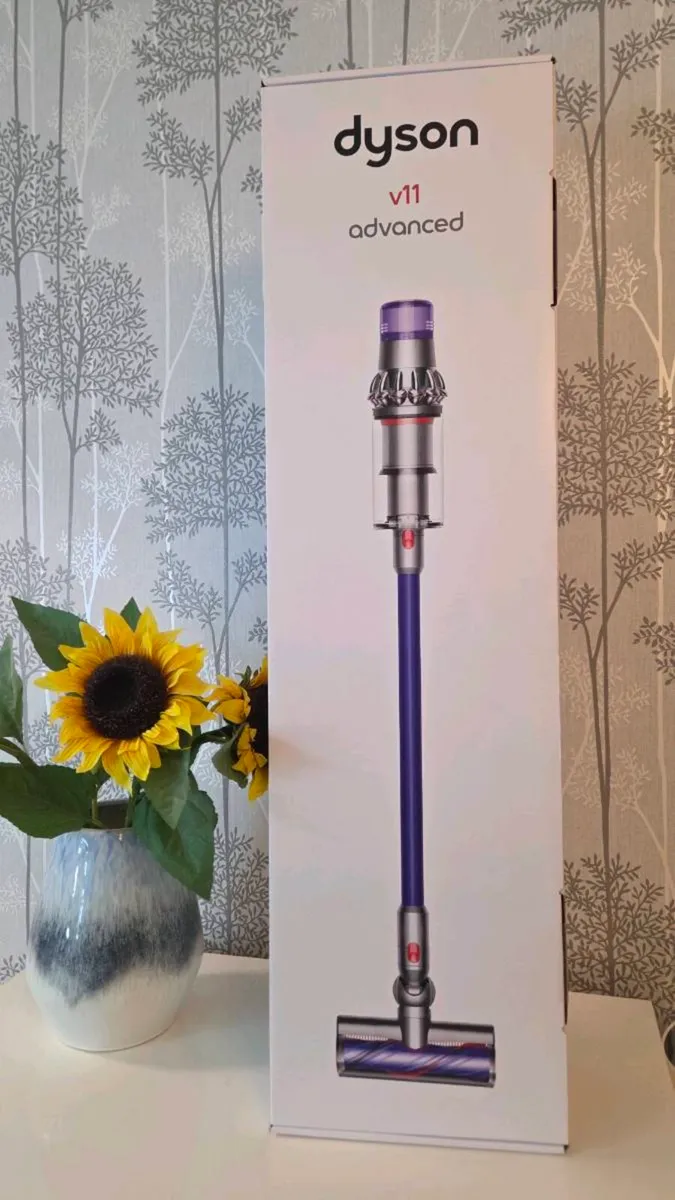Dyson  v11 Advanced - Image 2