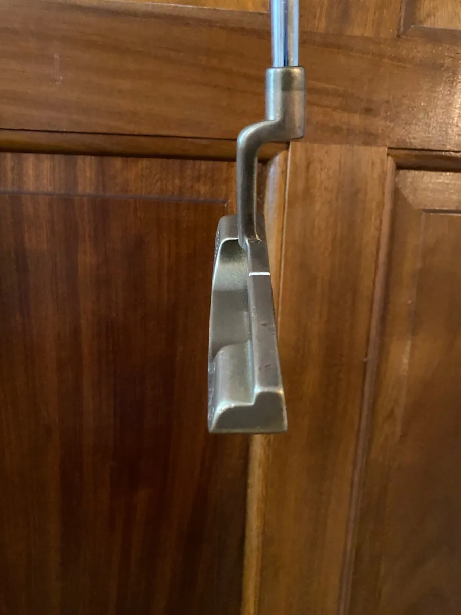 Ping Pal 35 inch Putter As New Condition - Image 3