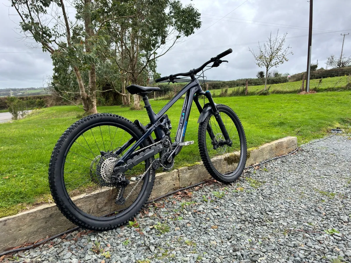 Trek Slash 8 Gen 6 - Image 3