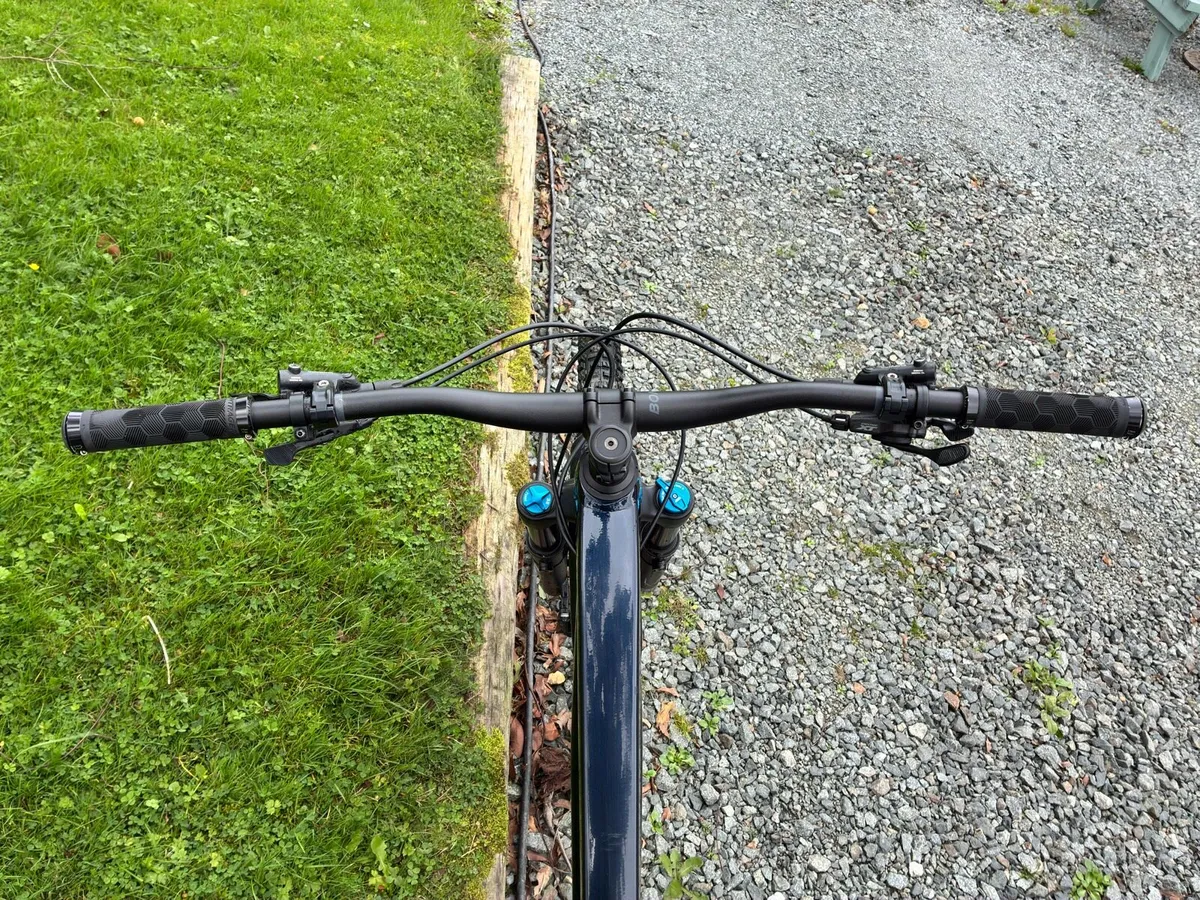 Trek Slash 8 Gen 6 - Image 4