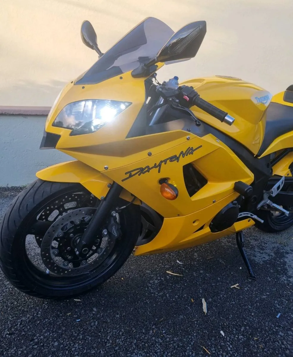 2003 triumph 600cc four cylinder, - Image 1