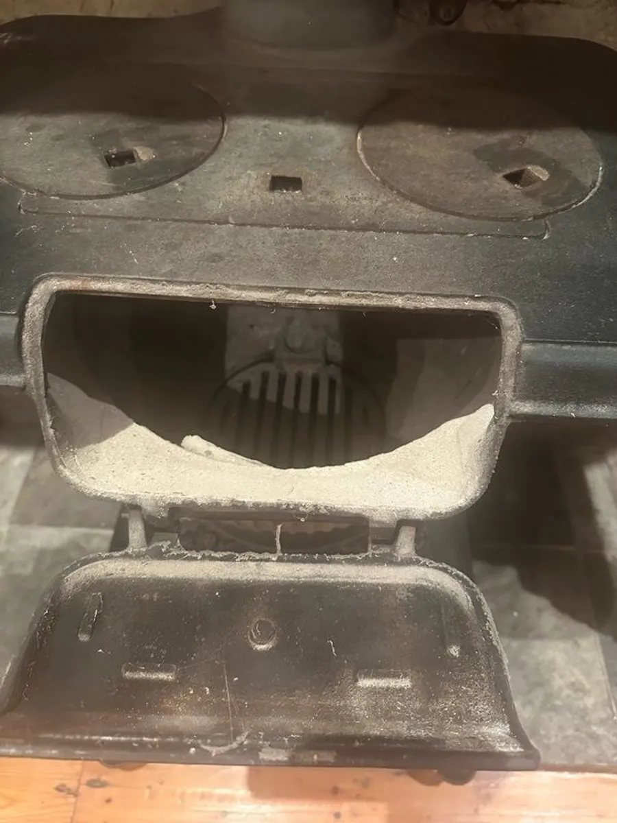 Vintage FATSO Masport Cast Iron Stove Traditional Solid Fuel Stove (Filly functional) - Image 3