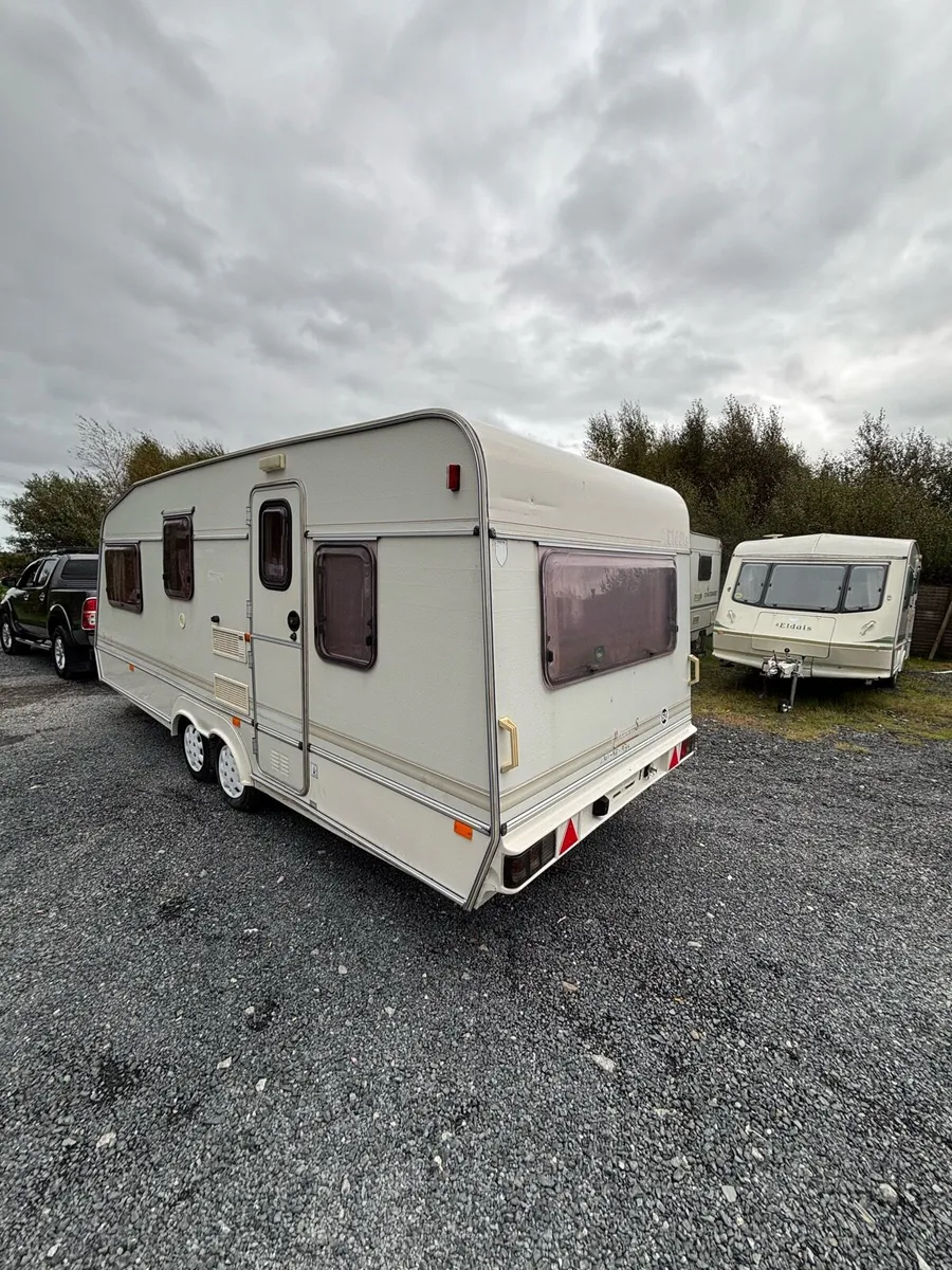 Elddis tynedales 5 birth - Image 2