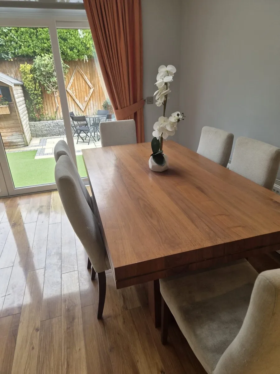 House contents - Image 1