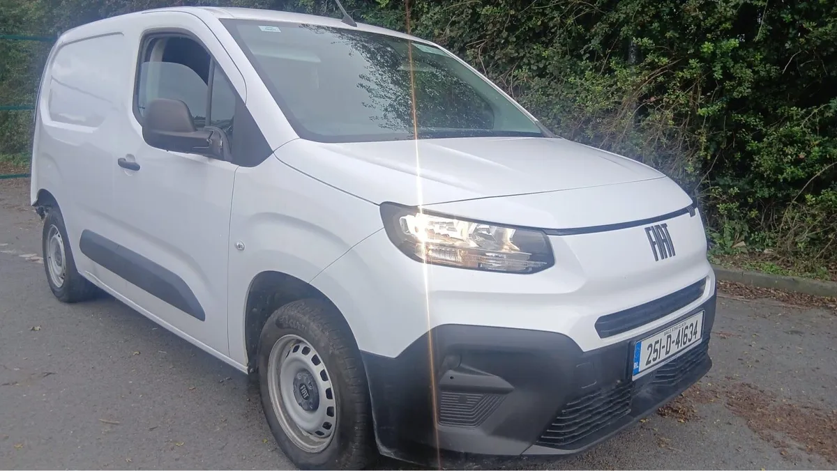 2025 Fiat doblo no vat - Image 1