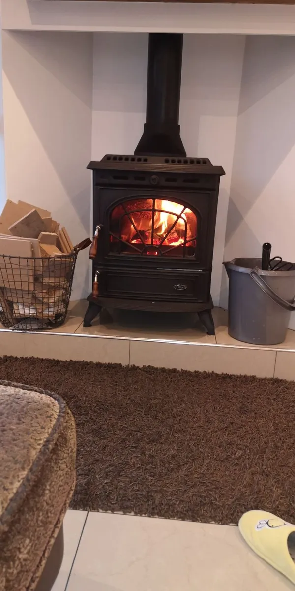 Stanley Erin solid fuel stove - Image 4