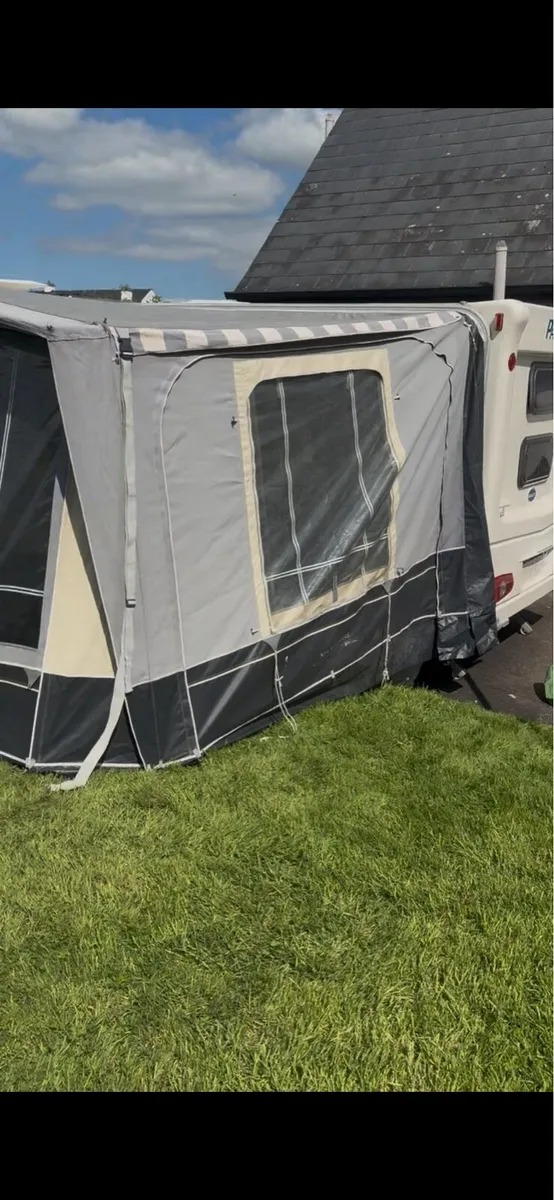 Caravan awning - Image 2