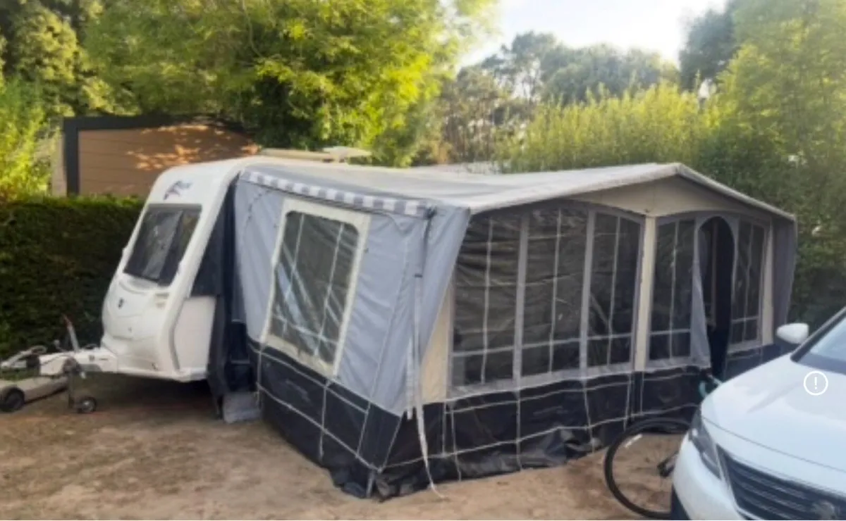 Caravan awning - Image 1