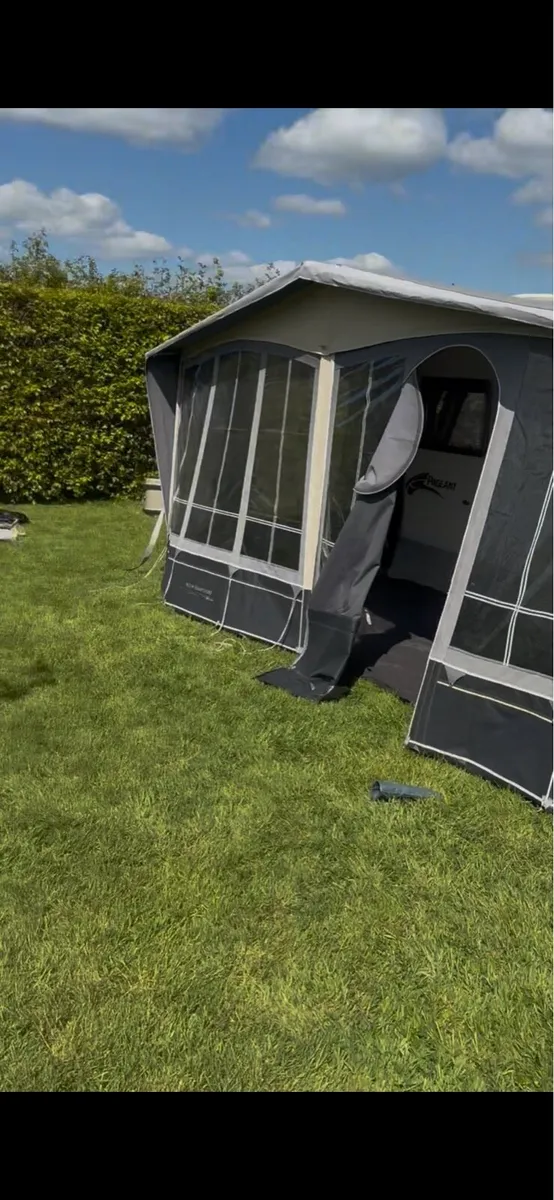 Caravan awning - Image 3