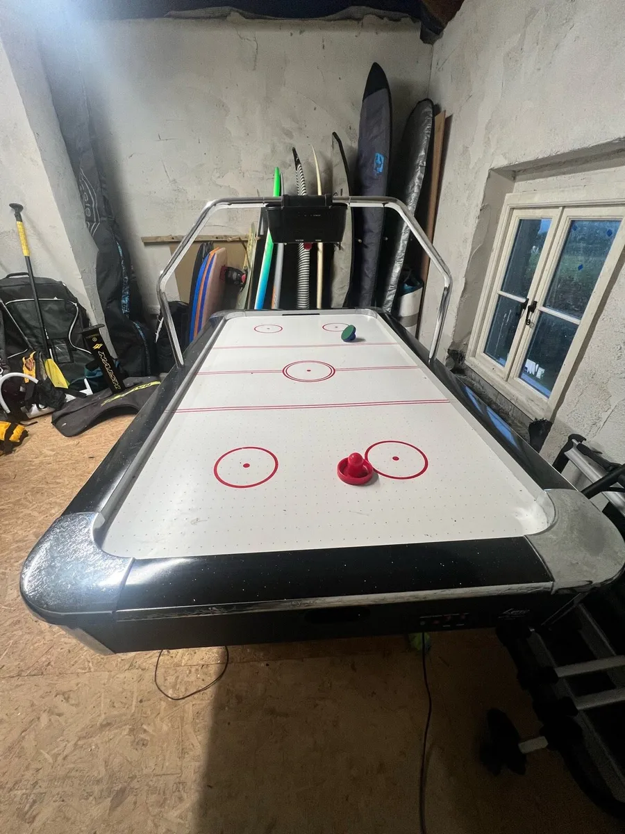 Full size Air Hockey table - Image 2