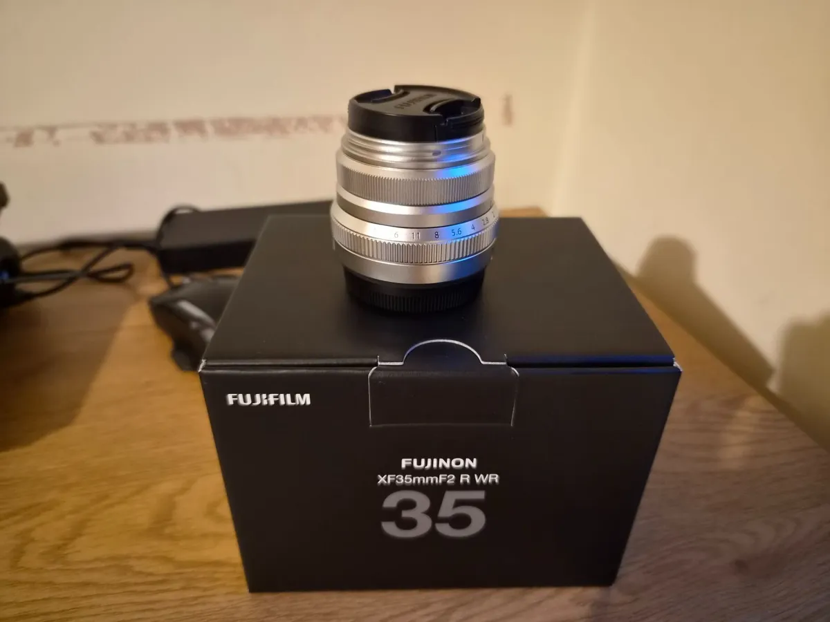 Fujifilm XF 35mm R WR silver