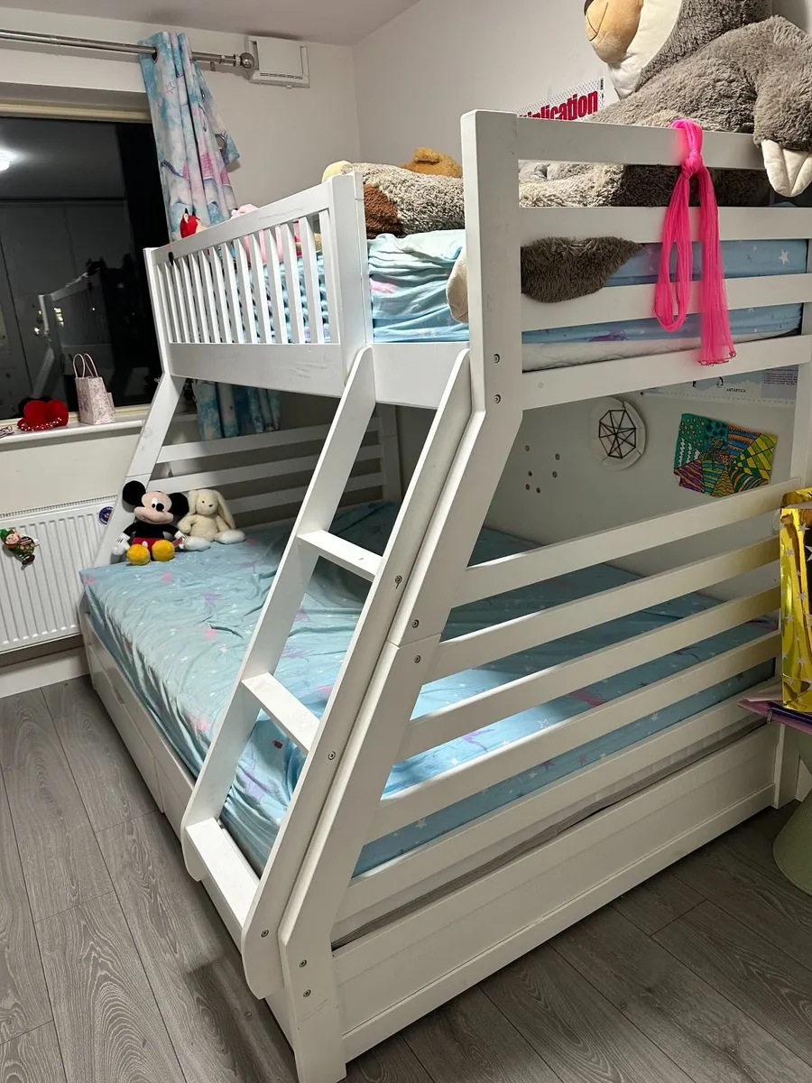Hanlee Tripple Bunk Bed - Image 2