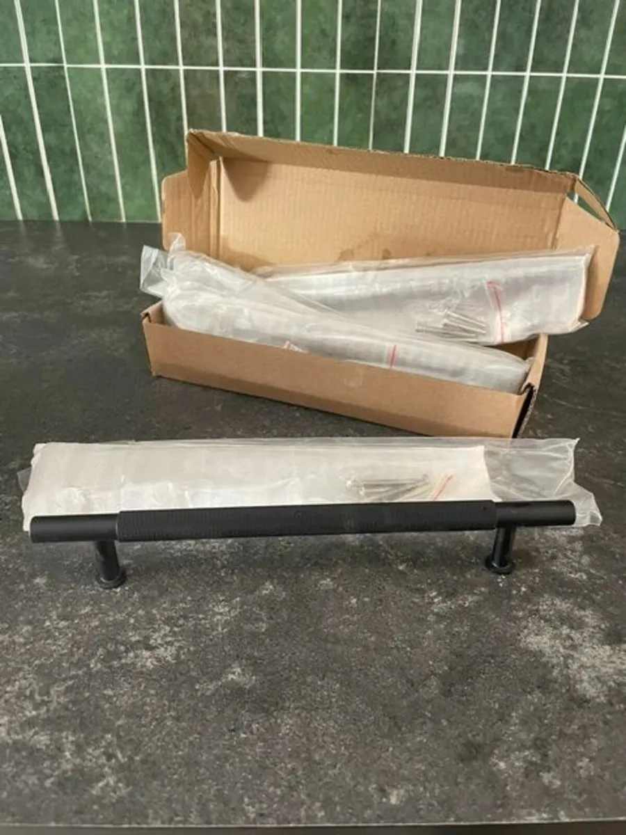 Kitchen cabinet handles - Image 2