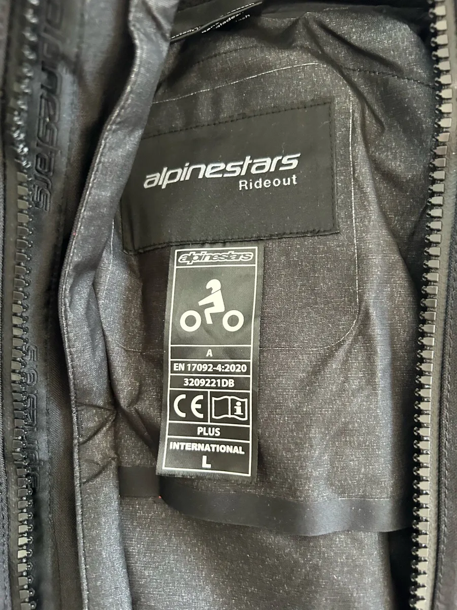 Motorcycle gear - Image 2