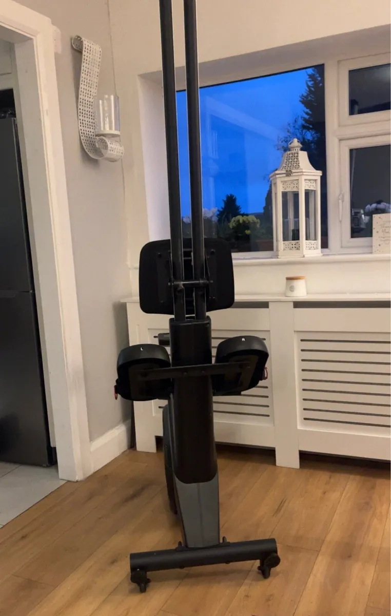 Rowing Machine - Image 4