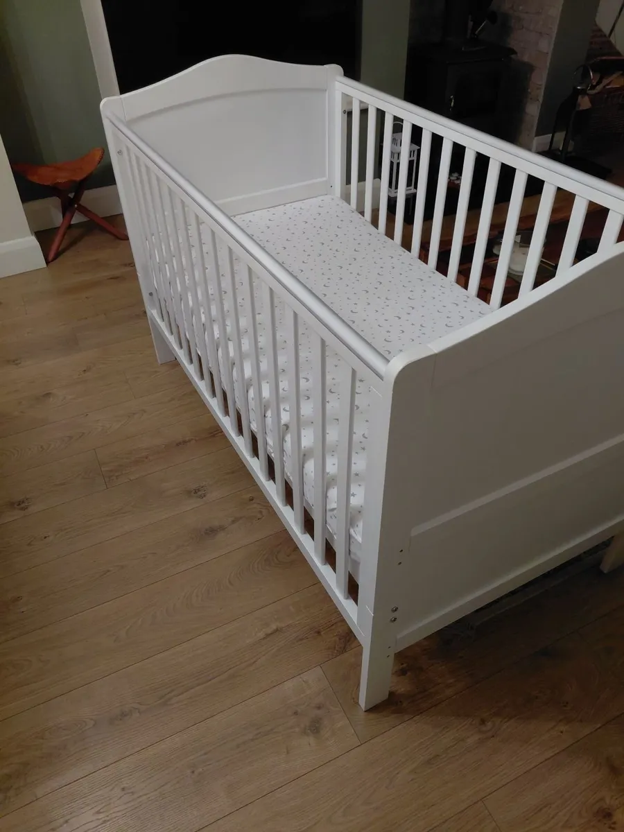 Cot bed - Image 3