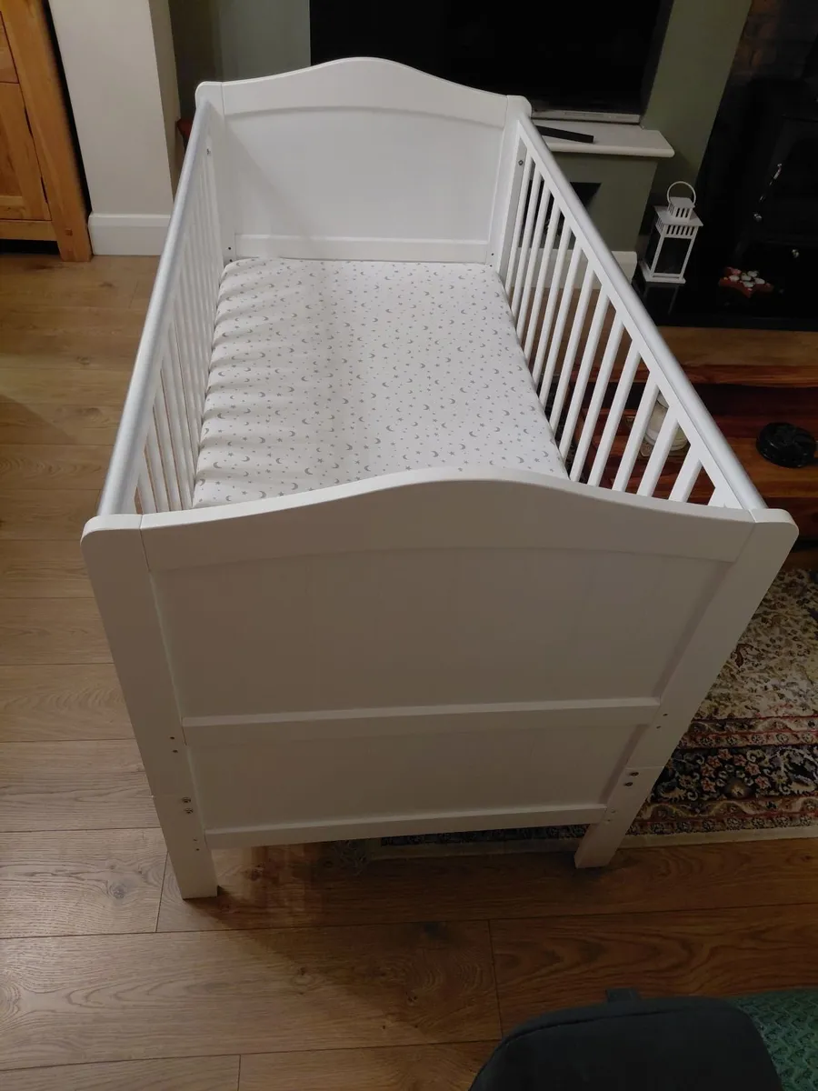 Cot bed - Image 4