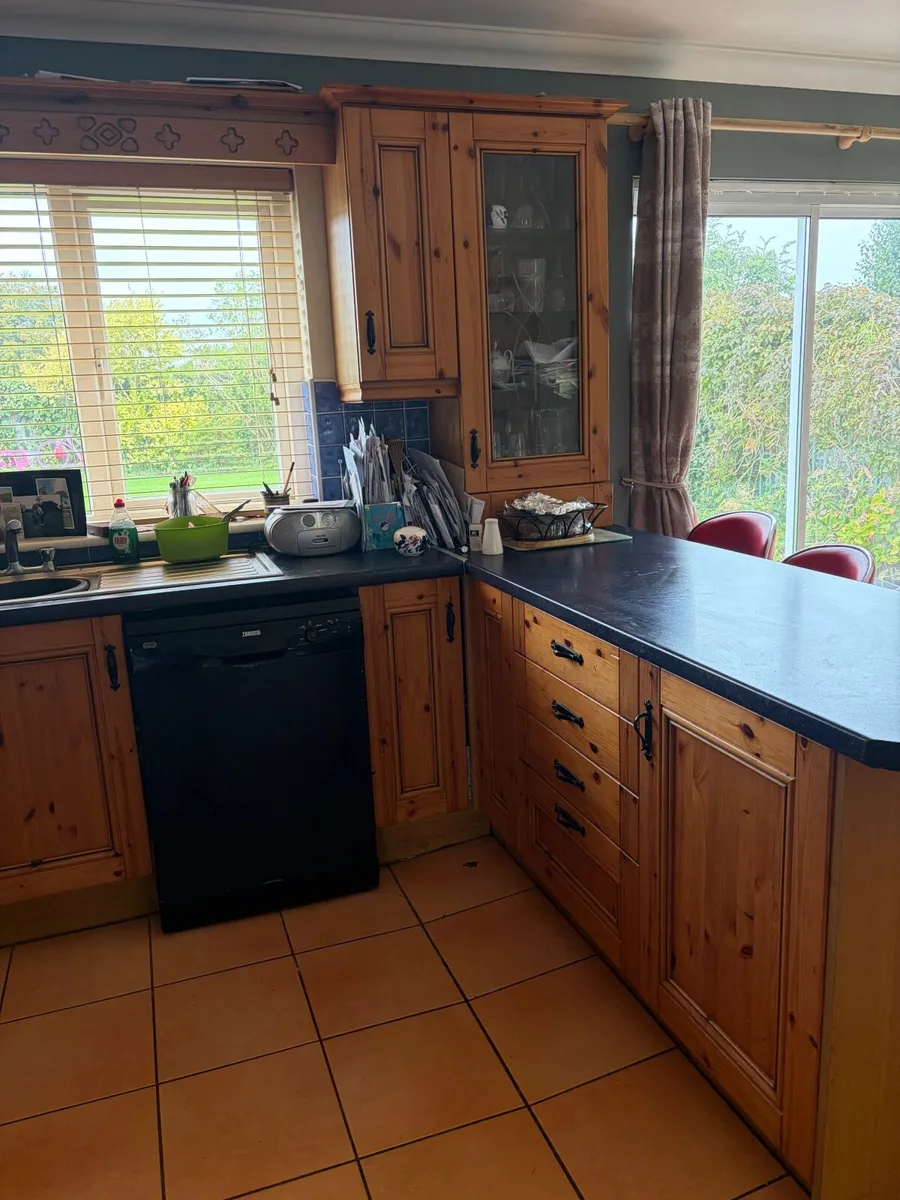Complete Kitchen - Image 4