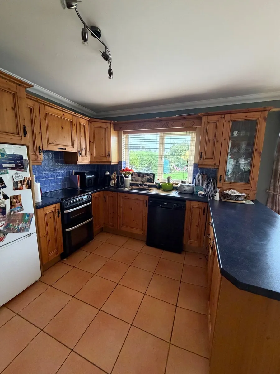 Complete Kitchen - Image 1