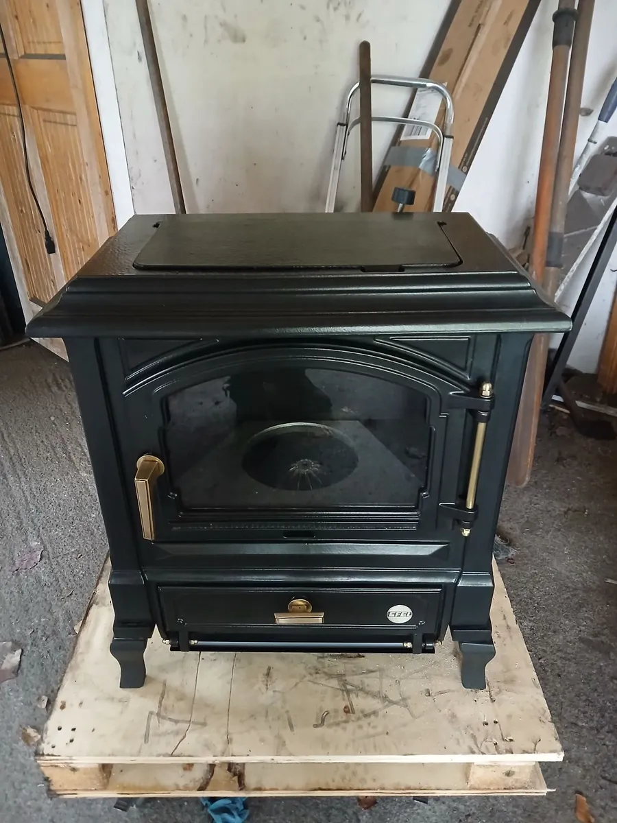 Nestor Martin/Efel oil stove with boiler - Image 1