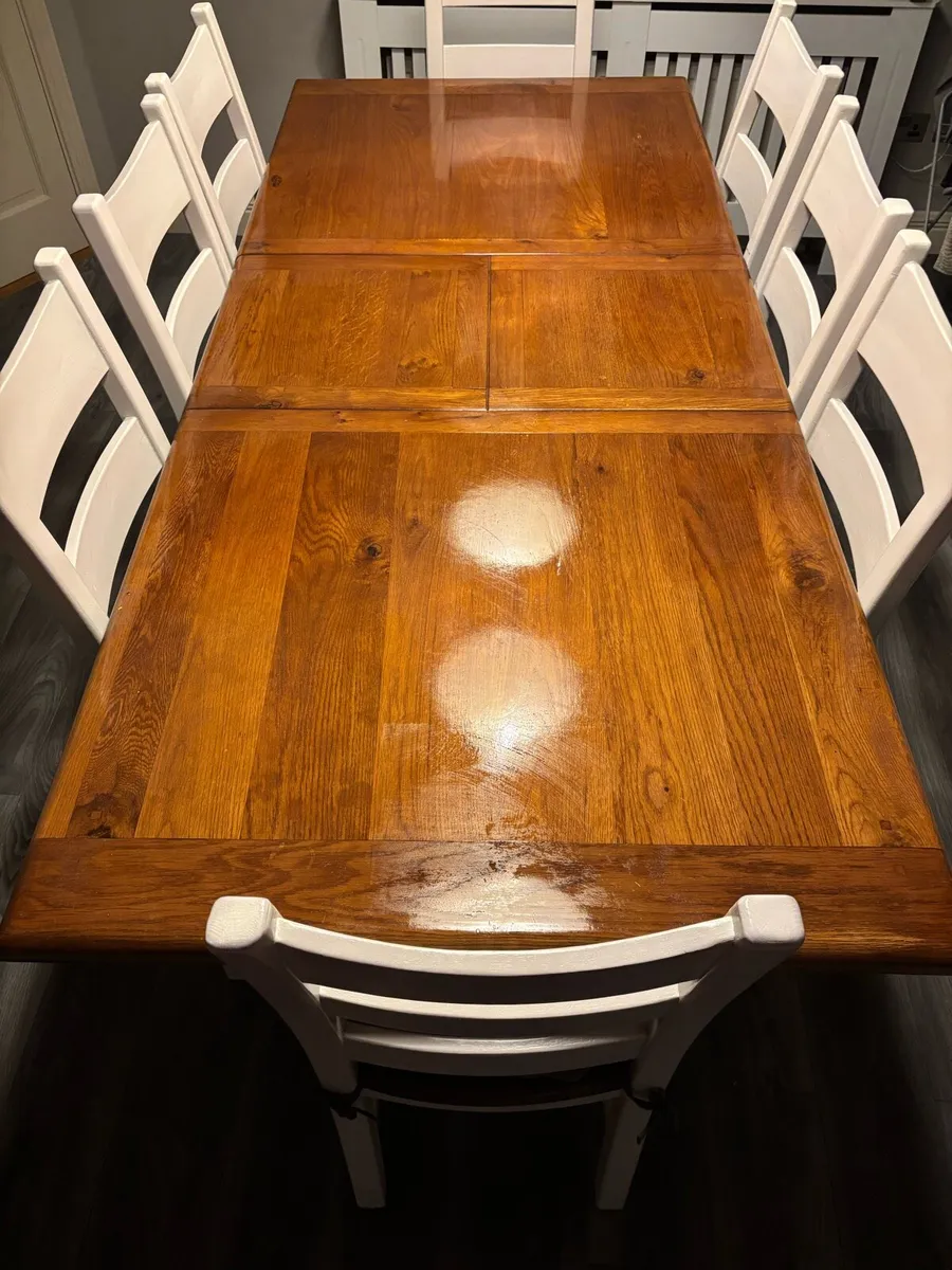 Dining table and 8 chairs - Image 2