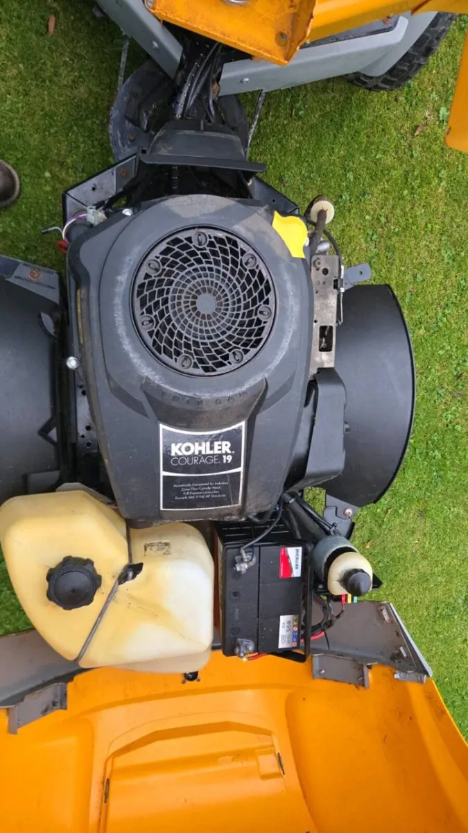 Ride on lawnmower - Image 2