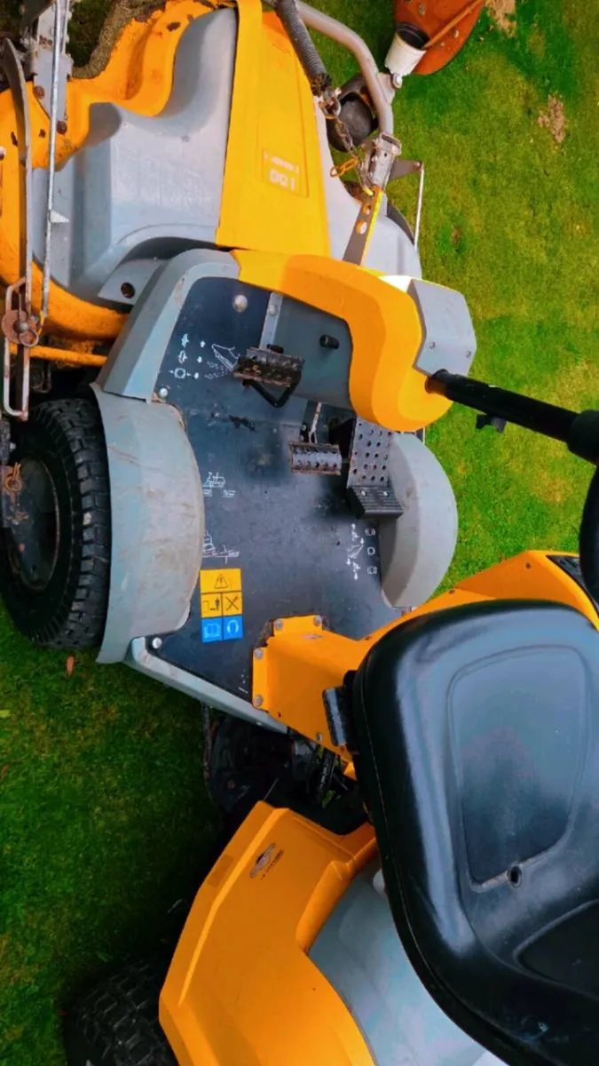 Ride on lawnmower - Image 4