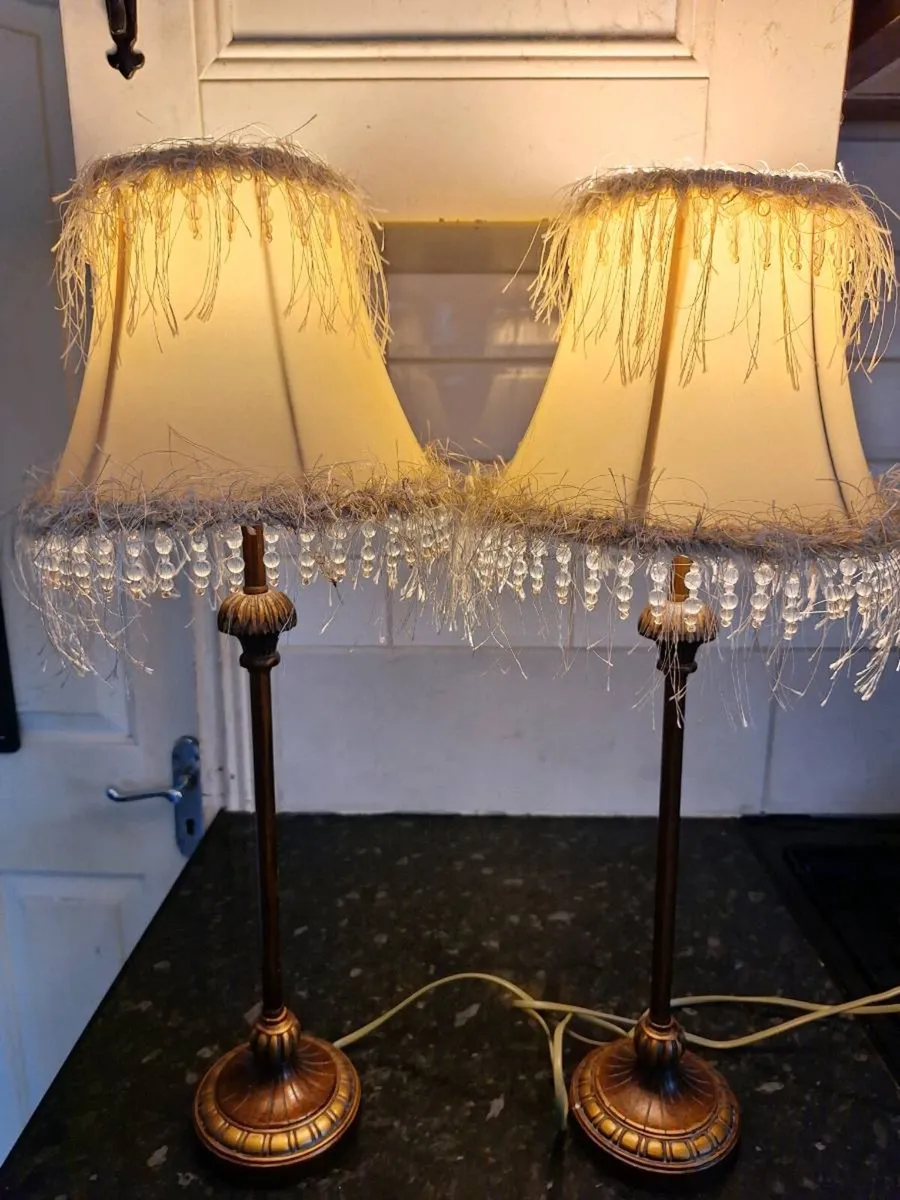 Lovely pair of tall metal table lamps - Image 2