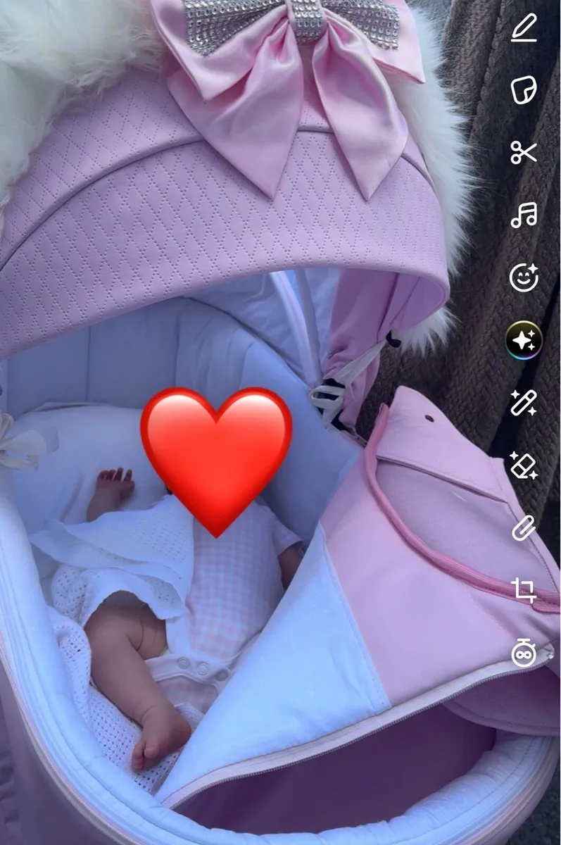 Pink leather travel system - Image 3