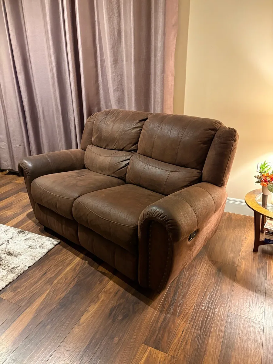 Recliner couch set - Image 1